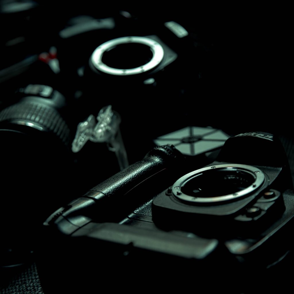DSLR vs Mirrorless. 11 Real Differences Every Photographer Should Know