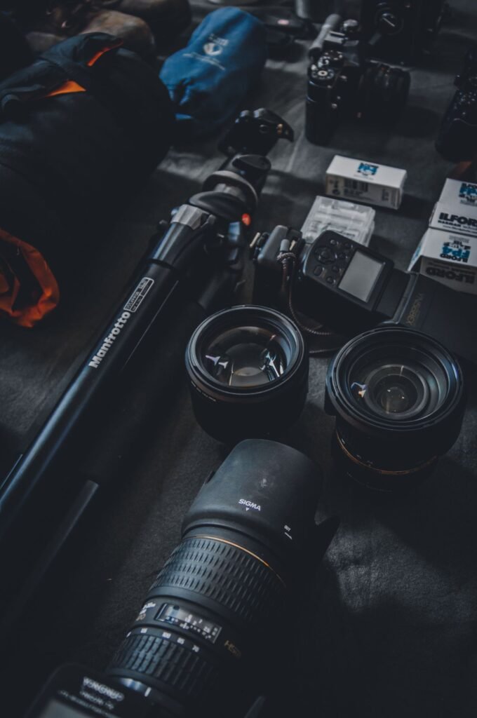 DSLR vs Mirrorless. What's the Real Difference in Size and Portability?
